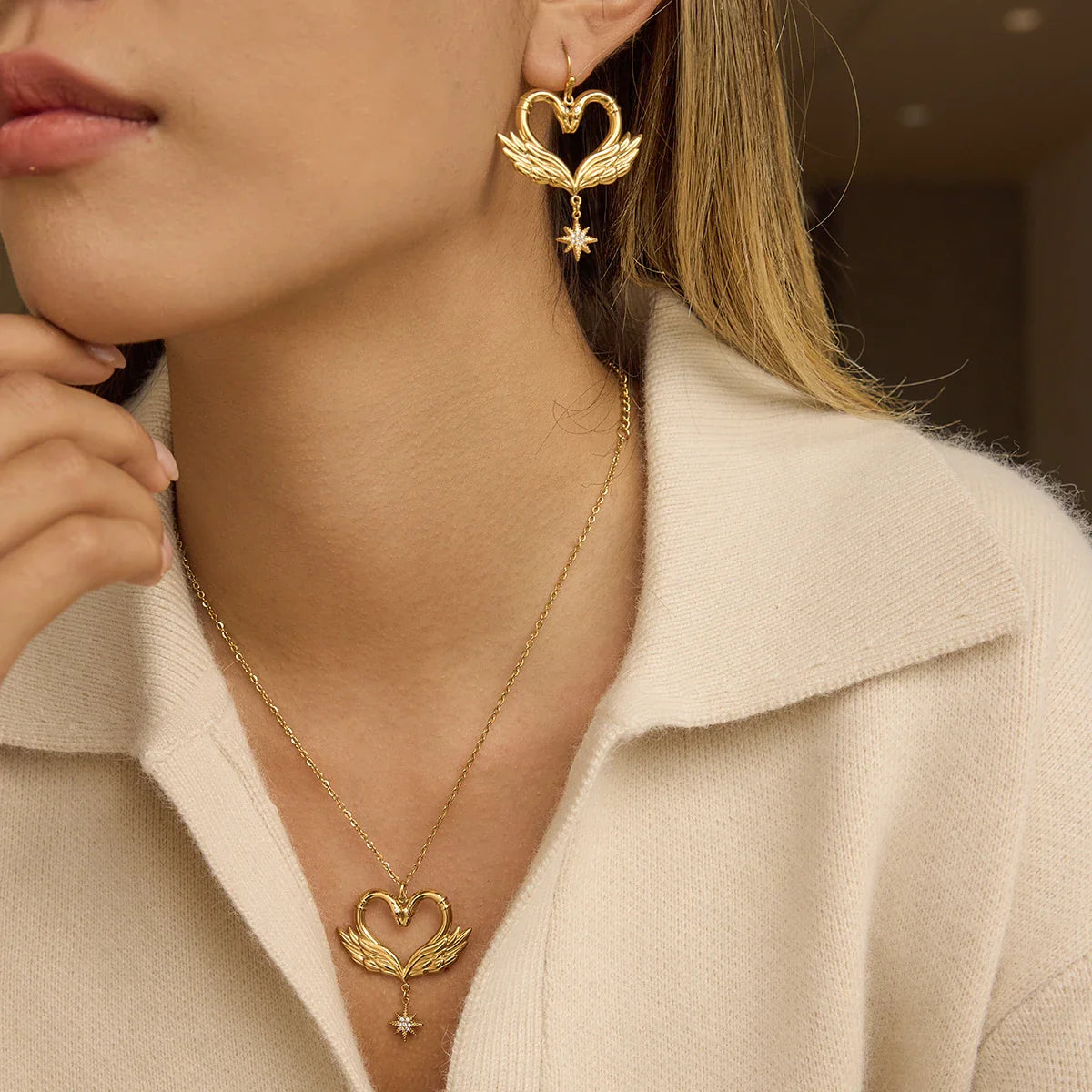 Swan Necklace and Earrings Set