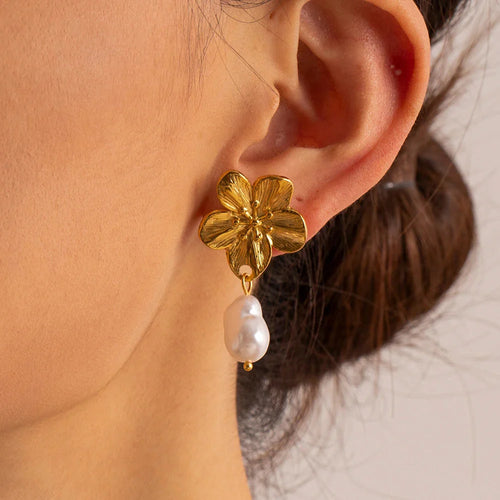 Blooming Flower Pearl Earrings